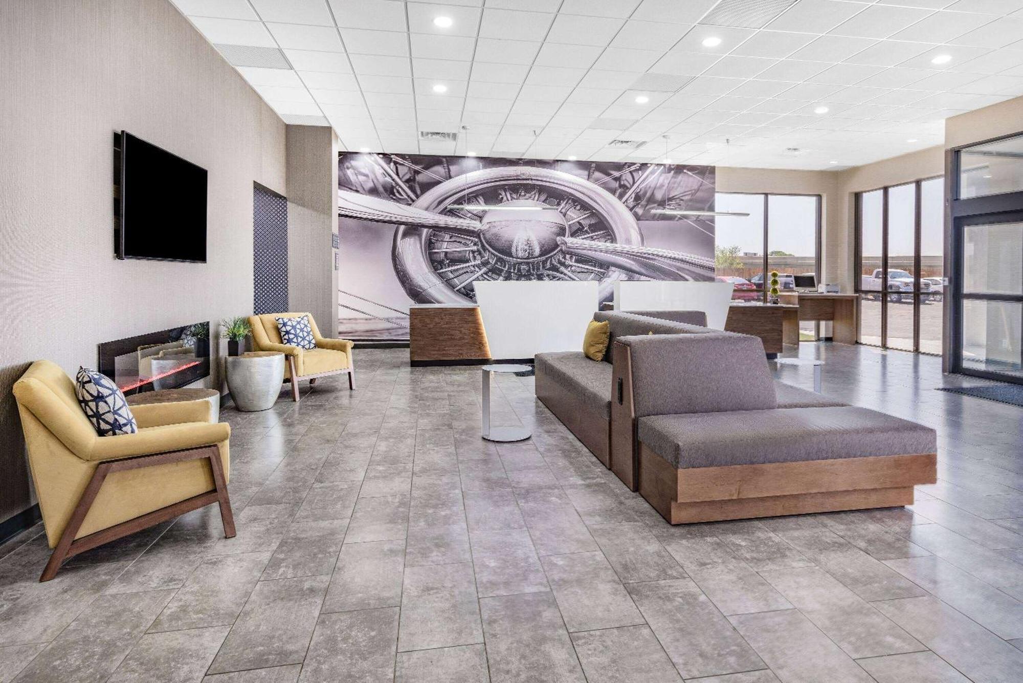 Отель Wingate By Wyndham Wichita Airport Экстерьер фото
